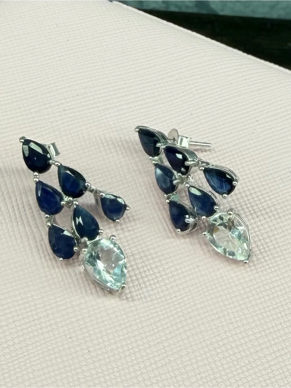 Stunning Natural 3CT Blue Sapphire & Topaz Dangle earrings 925 Sterling Silver